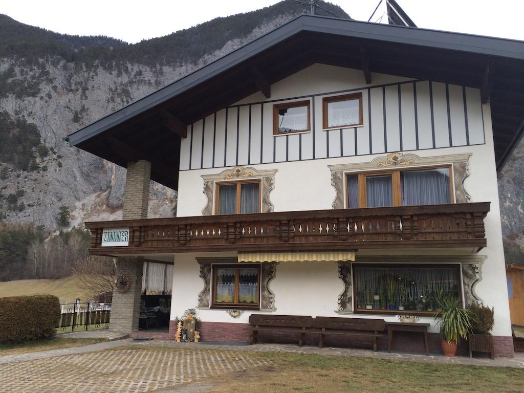 Haus Scholl Bed & Breakfast Nassereith Exterior photo