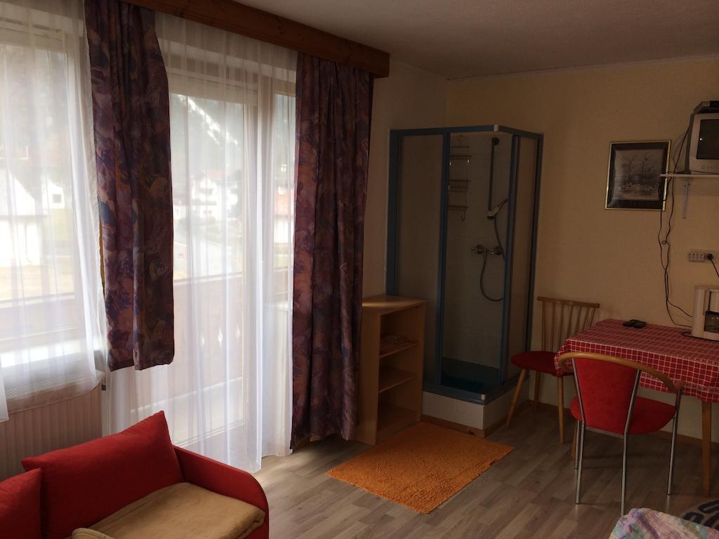 Haus Scholl Bed & Breakfast Nassereith Exterior photo